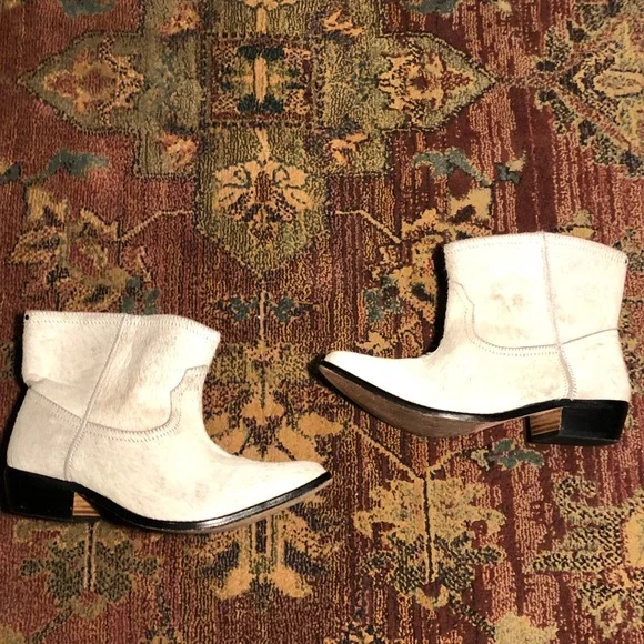 One Teaspoon Cream Ankle Booties - Picture 7 of 8